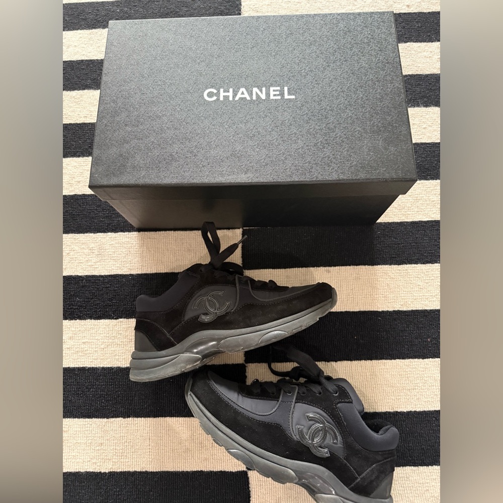 Chanel Sneakers size 37 w/ receipt